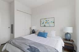 2BR City Loft Sweeping Glass Views - Image 4