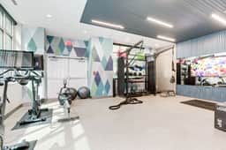 2BR Modern Apartment Near DC & Airport - Image 5