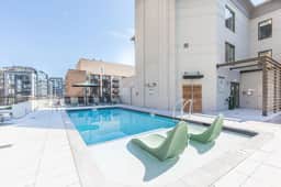 Jetsetter's 2BR Hub Between DC & Airport - Image 5