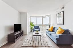 Rosslyn Luxury Apartment w/ Pool, Gym, Near DC - Image 2
