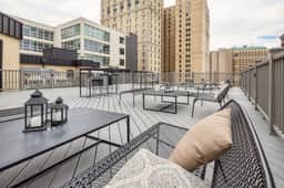 2BR Executive Downtown Retreat - Image 5