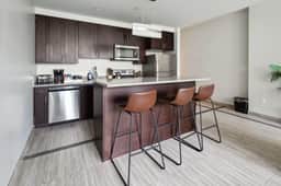 2BR Executive Downtown Retreat - Image 3