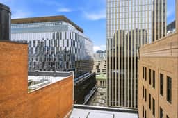 New 3BR Stylish Downtown Suite - Image 2