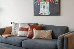 New, Modern 1 King City Escape - Image 5