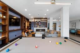 2BR City Suite w/ Amazing Glass Views - Image 4