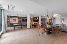 2BR City Suite w/ Amazing Glass Views - Image 5