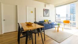 Modern 3BR Apartment Near North Ave Shops - Image 2