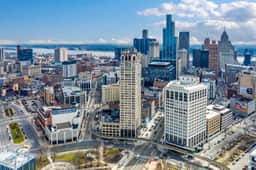 Urban Loft Living in Downtown Detroit & Gym - Image 3