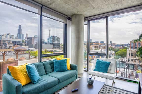 New, Sleek 2BR - Perfect Blend of Comfort & Style in Chicago - Image 1