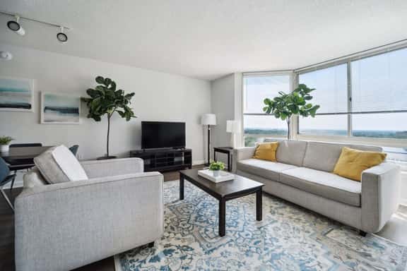 2BR Executive City Suite With Gym & Pool - Image 1