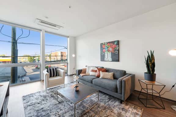 New, Modern 1 King City Escape - Image 1