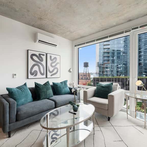 Premium Urban 4BR - Perfect Mix of Comfort & Location - Image 1