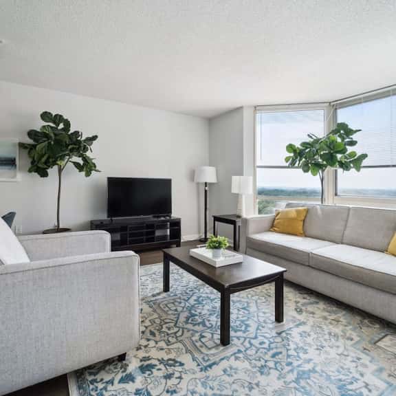 2BR Executive City Suite With Gym & Pool - Image 1