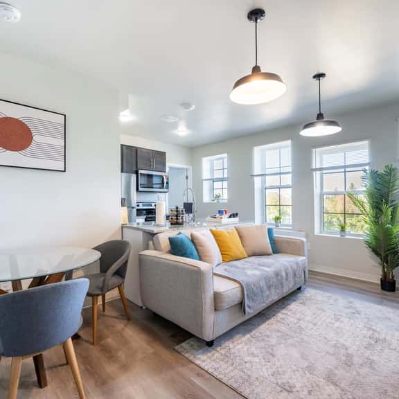 2BR Exclusive Retreat Near Henry Ford - Image 1