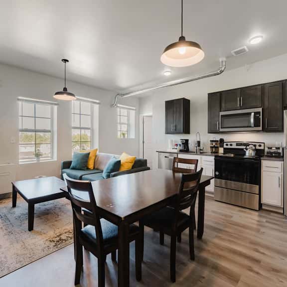 2BR Premium Retreat Near Henry Ford - Image 1
