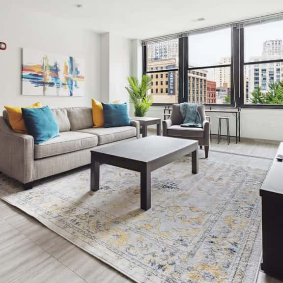 2BR Executive Downtown Retreat - Image 1