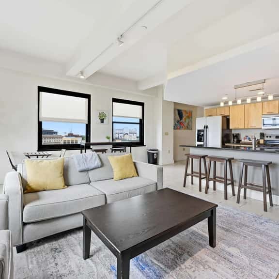 Urban Loft Living in Downtown Detroit & Gym - Image 1