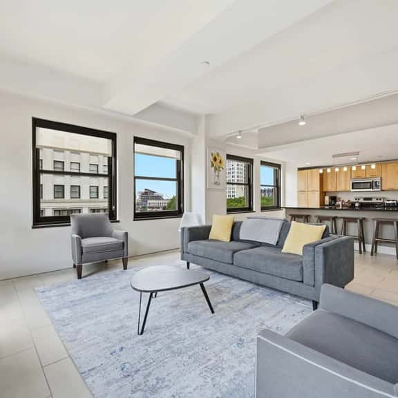 Stylish High-Rise Loft in Downtown Detroit, City Views - Image 1