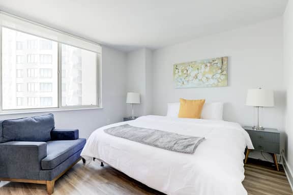 2BR Modern Apartment Near DC & Airport - Image 3