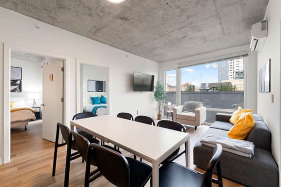 4BR City Retreat, Great for Business & Family - Image 5
