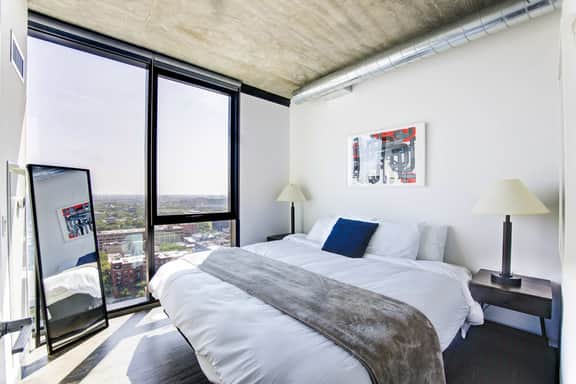 2BR Designer Suite in City Center w/ Skyline Views - Image 4