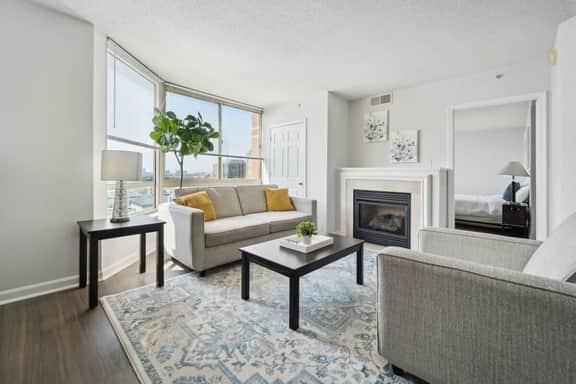 2BR Executive City Suite With Gym & Pool - Image 2