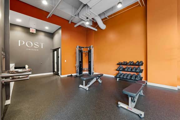 Spacious 4BR Near Fulton Market & Riverwalk - Image 3