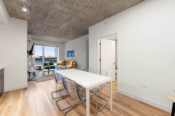 Modern 3BR City Retreat - Near Old Town - Image 2