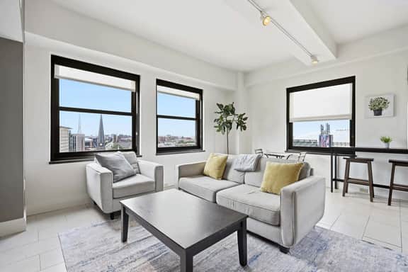Urban Loft Living in Downtown Detroit & Gym - Image 2